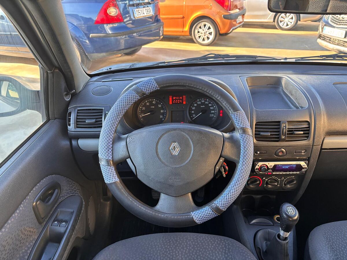 RENAULT CLIO EXPRESSION 1.5 DCI SPANISH LHD IN SPAIN 115000 MILES SUPERB 2007